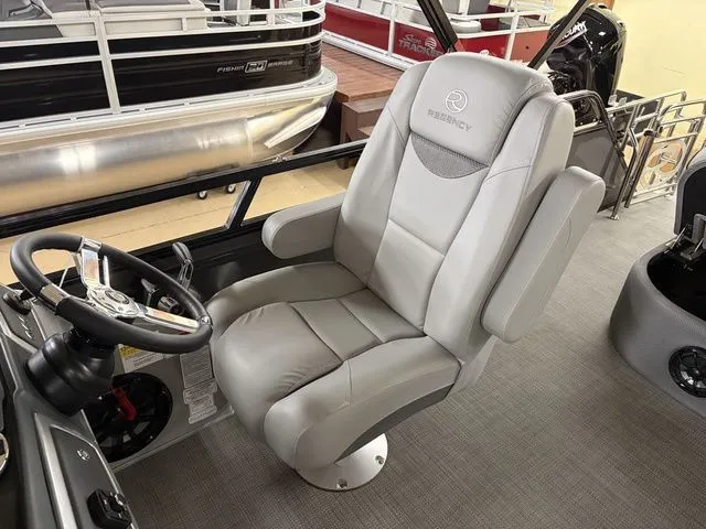 Slide: The Image of Regency 230 LE3 Sport 2025 - 16