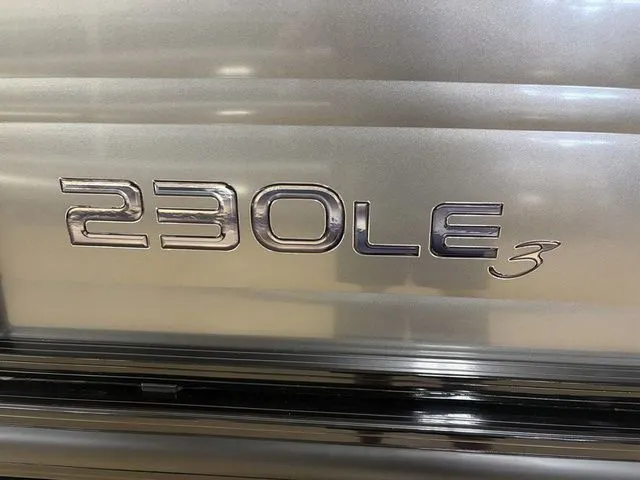 Slide: The Image of Regency 230 LE3 Sport 2025 - 28