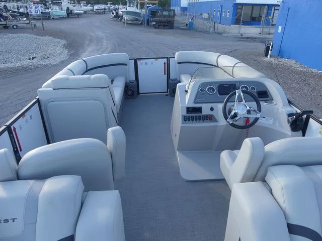 Slide: The Image of Crest Classic DLX 220 L CPT 2024 - 14