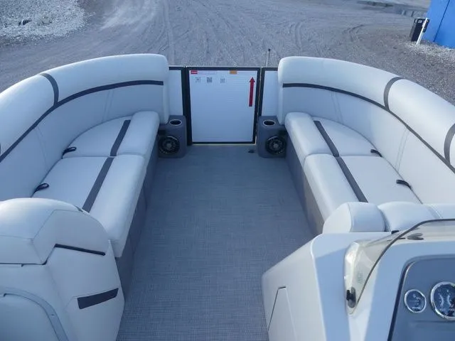 Slide: The Image of Crest Classic DLX 220 L CPT 2024 - 17