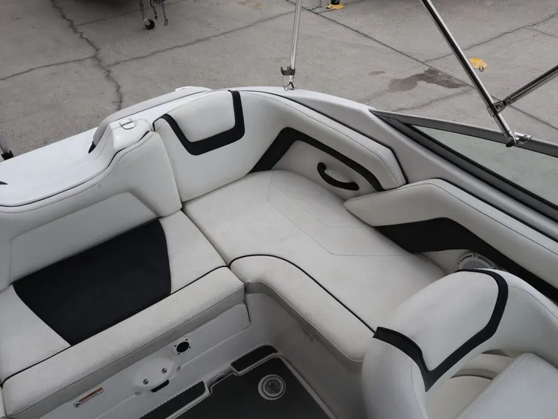 Slide: The Image of Yamaha SX190 2015 - 13