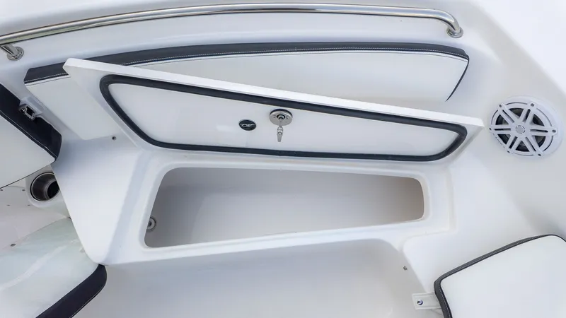 Slide: The Image of Tidewater 198 CC Adventure 2026 - 19