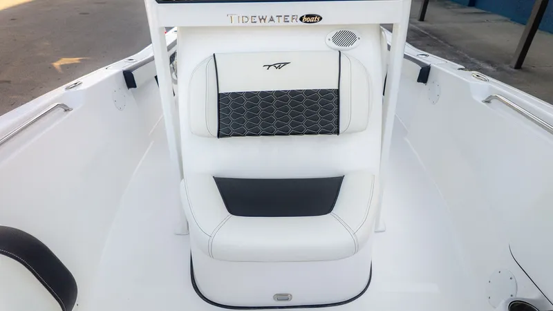 Slide: The Image of Tidewater 198 CC Adventure 2026 - 22