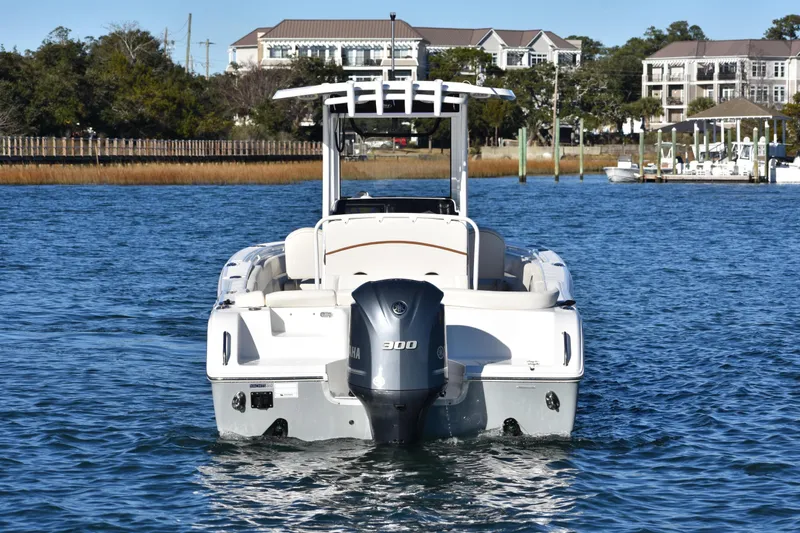 Slide: The Image of Sea Hunt Ultra 255 SE 2020 - 5