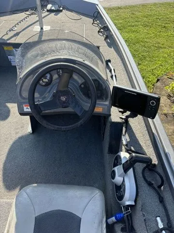 Slide: The Image of Alumacraft Prowler 175 2018 - 5