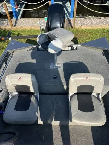 Slide: The Image of Alumacraft Prowler 175 2018 - 6