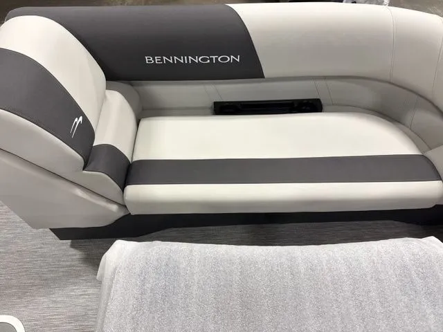 Slide: The Image of Bennington 22 S STERN RADIUS - QUAD BENCH - S-ONE - SPS 2026 - 2