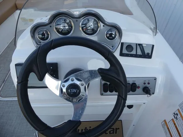 Slide: The Image of NauticStar 203 SC 2023 - 10