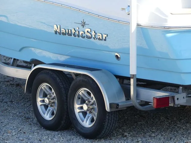 Slide: The Image of NauticStar 203 SC 2023 - 4