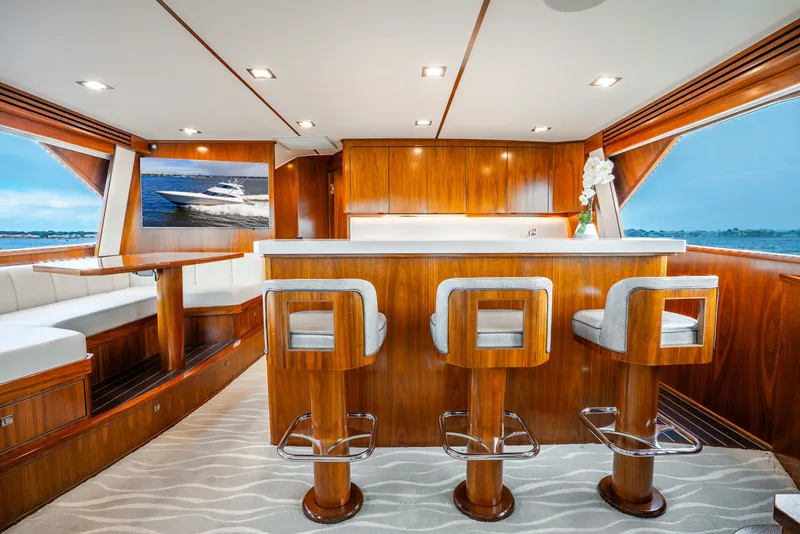 Slide: The Image of Galley/Dinette - 30