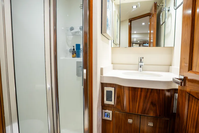 Slide: The Image of Crew Head - 55