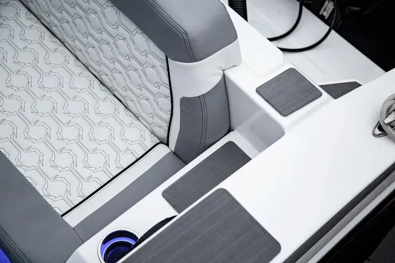 Slide: The Image of 2025 Fountain Powerboats 38 SCX 17 - 17