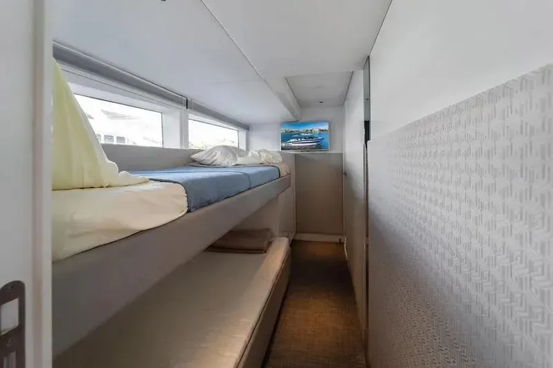 Slide: The Image of 2019 DutchCraft 56 0pen 32 - 32