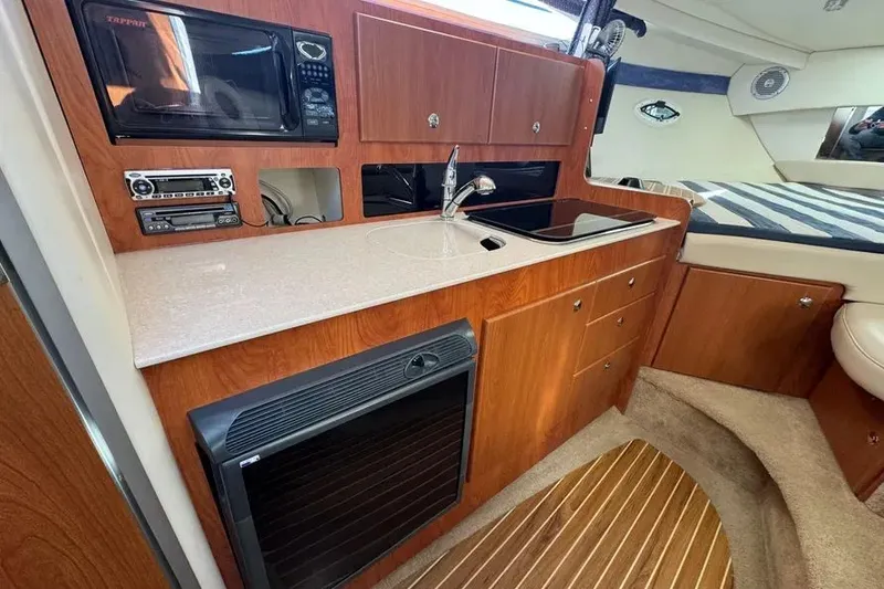 Slide: The Image of 2008 Bayliner 300 Ciera 18 - 18