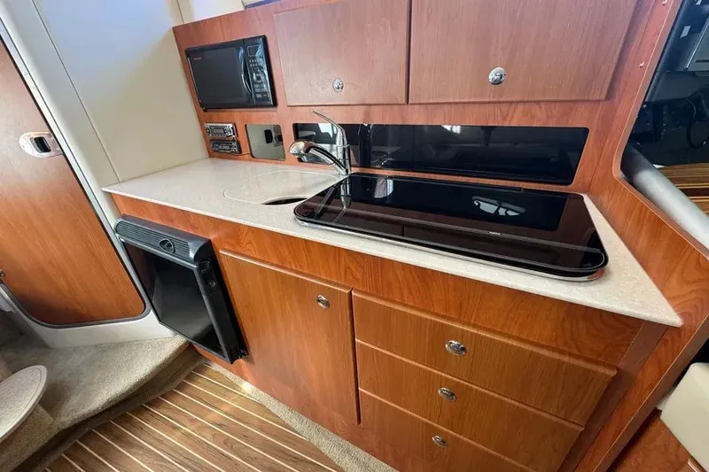 Slide: The Image of 2008 Bayliner 300 Ciera 19 - 19