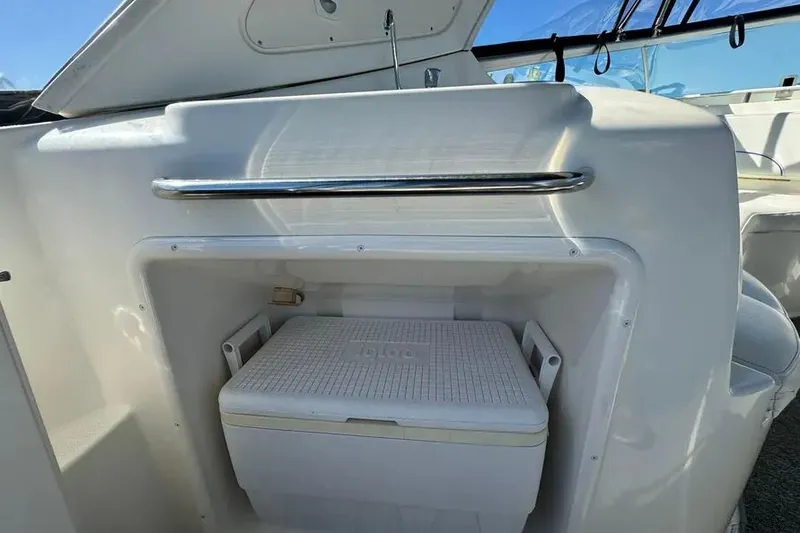Slide: The Image of 2008 Bayliner 300 Ciera 27 - 27