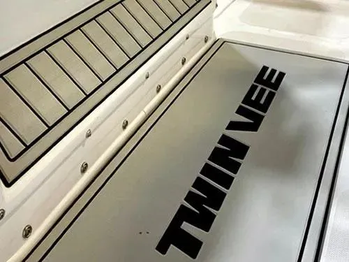 Slide: The Image of 2025 Twin Vee 240 GFX DC 6 - 6