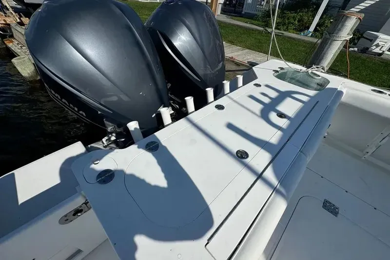 Slide: The Image of 2011 Everglades 325 Center Console 22 - 22