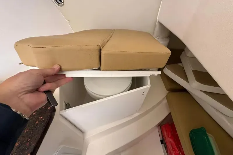 Slide: The Image of 2014 Edgewater 280 CX 11 - 11