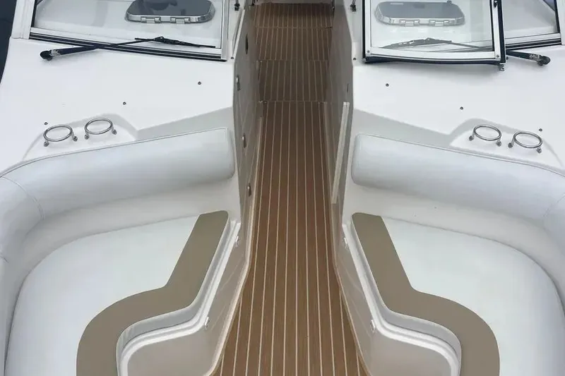 Slide: The Image of 2014 Edgewater 280 CX 14 - 14