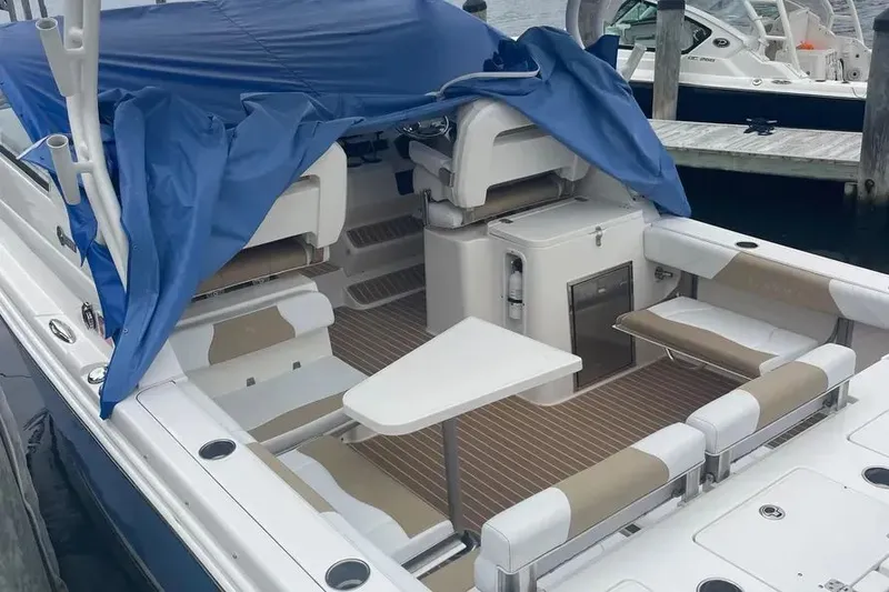 Slide: The Image of 2014 Edgewater 280 CX 16 - 16