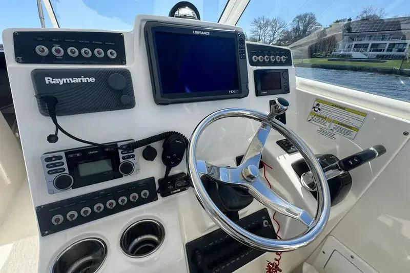 Slide: The Image of 2014 Edgewater 280 CX 6 - 6