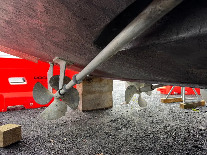 Slide: The Image of 1994 Blackfin 38 Covertible Sport Fisherman 8 - 8