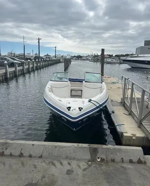 Slide: The Image of 2008 Rinker 246 Captiva Bowrider 11 - 11