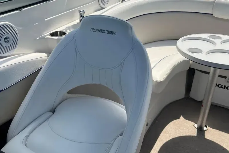 Slide: The Image of 2008 Rinker 246 Captiva Bowrider 6 - 6