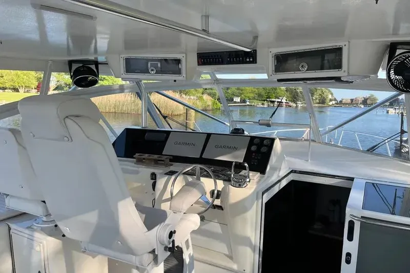 Slide: The Image of 1998 Ocean Yachts 48 Express 5 - 5