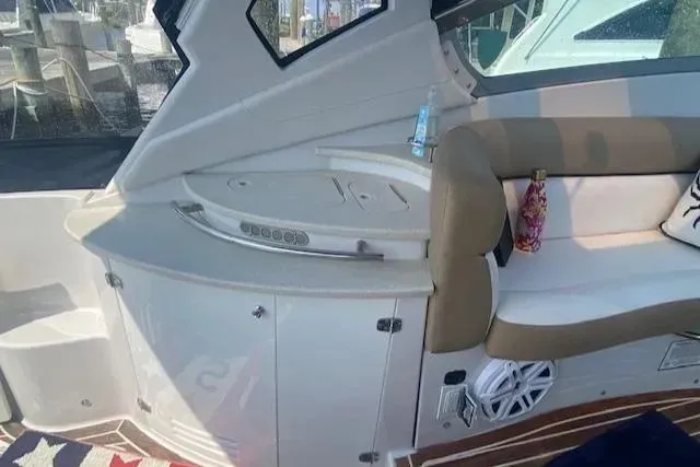 Slide: The Image of 2014 Four Winns 355V 24 - 24