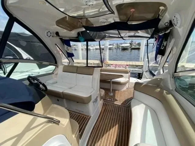 Slide: The Image of 2014 Four Winns 355V 27 - 27