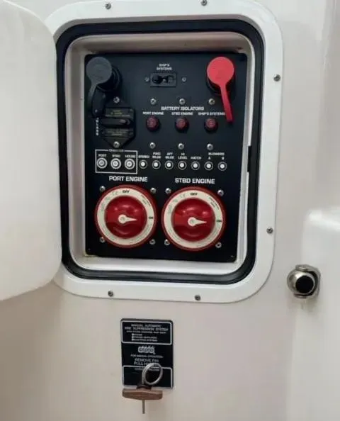 Slide: The Image of 2014 Four Winns 355V 34 - 34