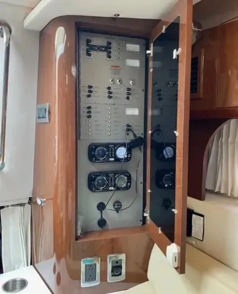 Slide: The Image of 2014 Four Winns 355V 36 - 36