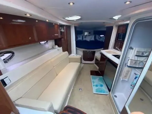 Slide: The Image of 2014 Four Winns 355V 41 - 41