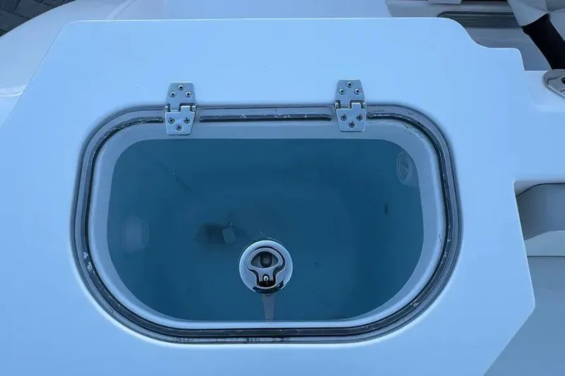 Slide: The Image of 2024 Aquasport 2200 DC 9 - 9