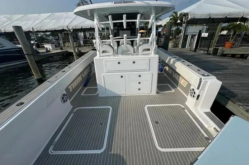 Slide: The Image of 2025 Twin Vee 400 GFX 12 - 12