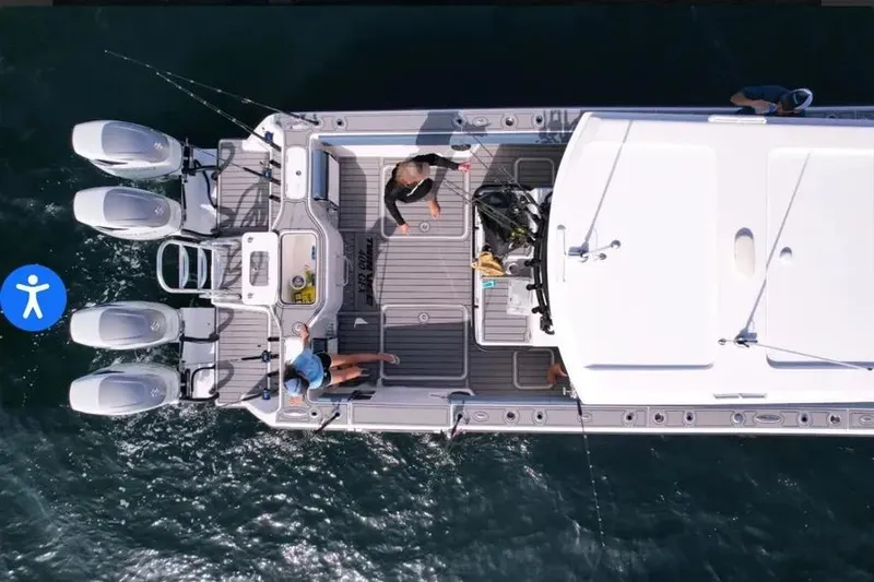 Slide: The Image of 2025 Twin Vee 400 GFX 26 - 26