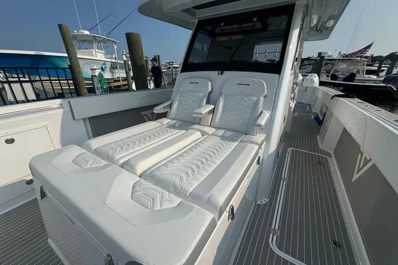 Slide: The Image of 2025 Twin Vee 400 GFX 4 - 4