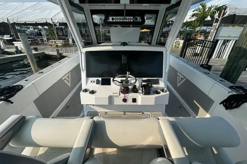 Slide: The Image of 2025 Twin Vee 400 GFX 8 - 8