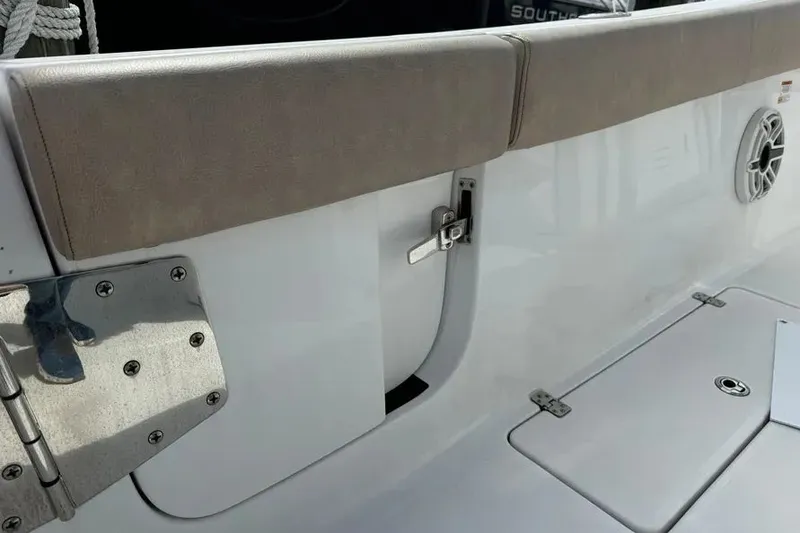 Slide: The Image of 2020 Sportsman Open 252 Center Console 18 - 18