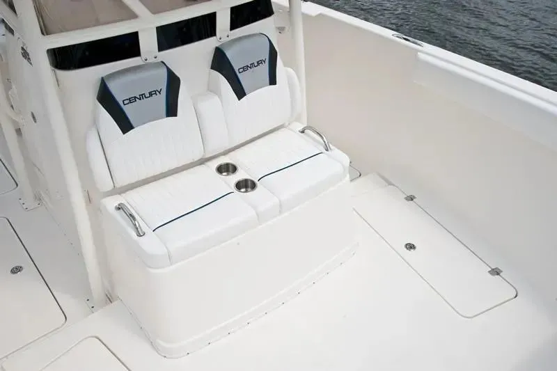 Slide: The Image of 2015 Century 3200 Center Console 25 - 25