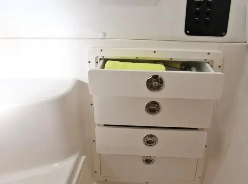 Slide: The Image of 2015 Century 3200 Center Console 29 - 29