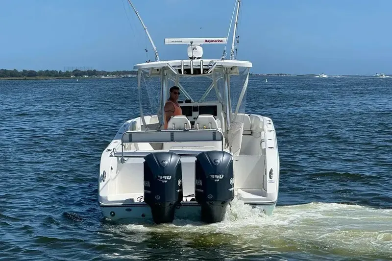 Slide: The Image of 2015 Century 3200 Center Console 4 - 4