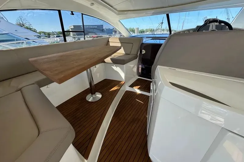 Slide: The Image of 2012 Prestige 440 S 12 - 12