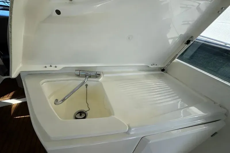 Slide: The Image of 2012 Prestige 440 S 15 - 15