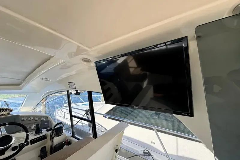 Slide: The Image of 2012 Prestige 440 S 17 - 17