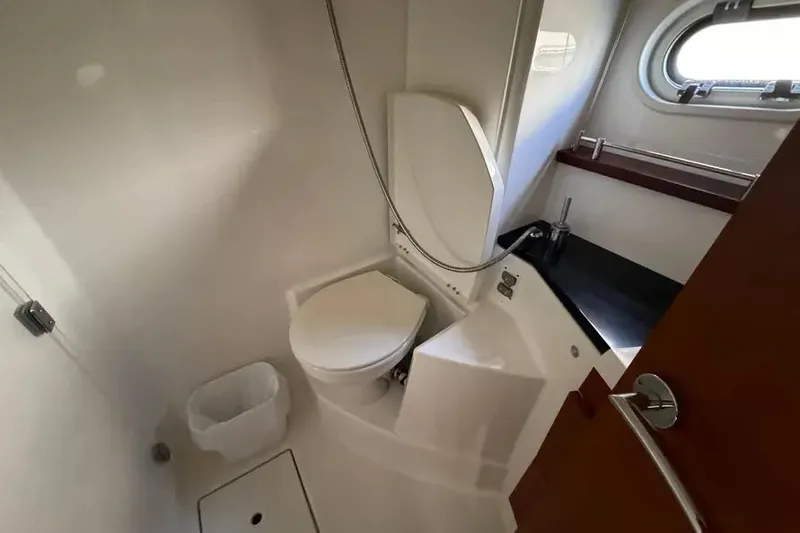 Slide: The Image of 2012 Prestige 440 S 24 - 24