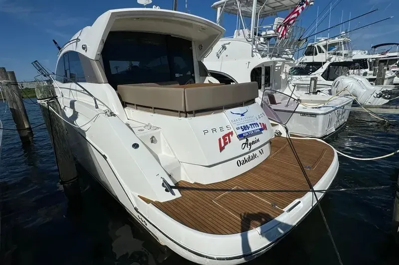 Slide: The Image of 2012 Prestige 440 S 3 - 3