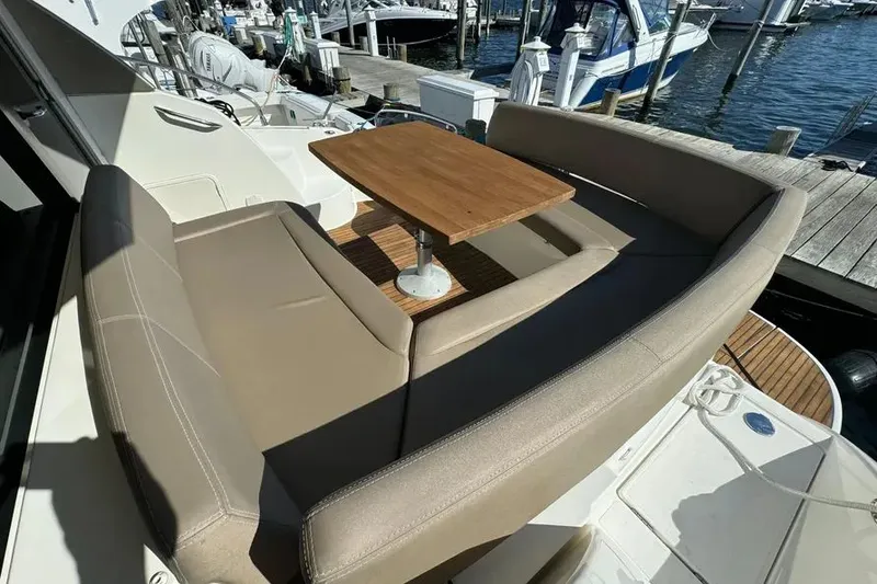 Slide: The Image of 2012 Prestige 440 S 6 - 6